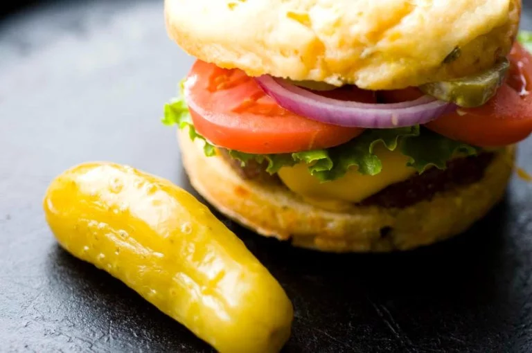 Jalapeno cheese bun recipe for a proper Texas burger