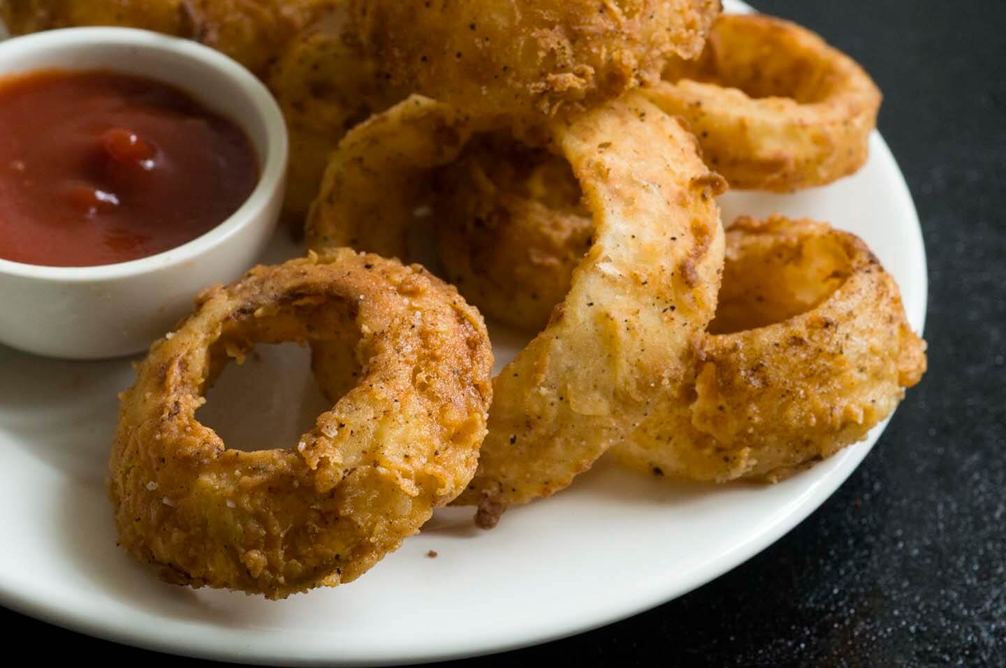 Spicy buttermilk onion rings | Homesick Texan
