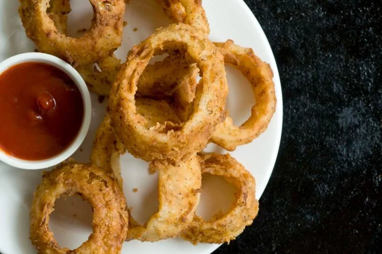 Spicy buttermilk onion rings
