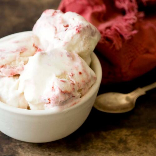 Strawberry ice cream with guajillo chile and lime DSC6665