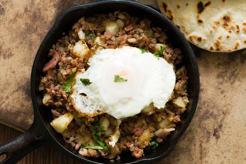 Corned beef hash with chipotle chiles and Irish bacon DSC6833