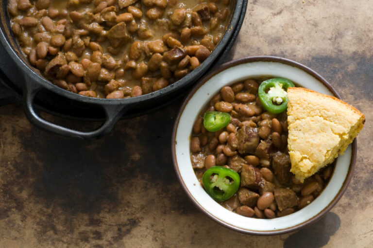 Peppery pinto beans with sausage