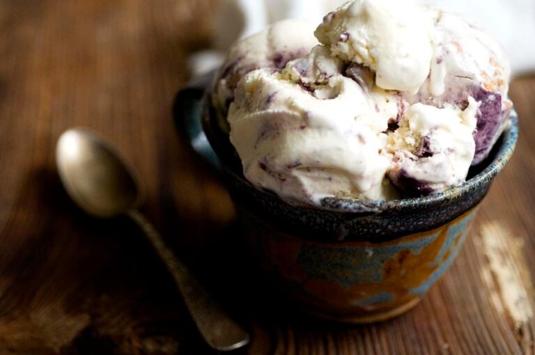 Blueberry buttermilk pie ice cream