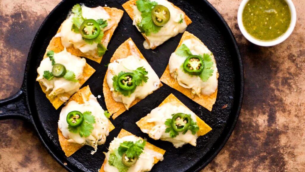 Sour cream chicken nachos with poblano salsa verde DSC1840
