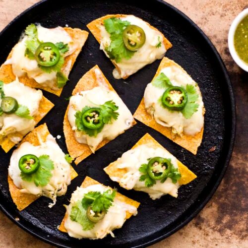 Sour cream chicken nachos with poblano salsa verde DSC1840