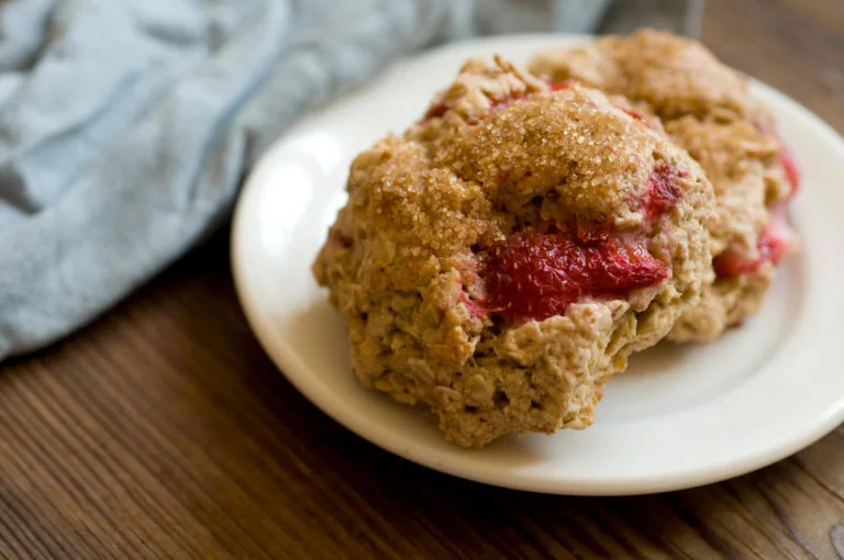 Strawberry oatmeal scones