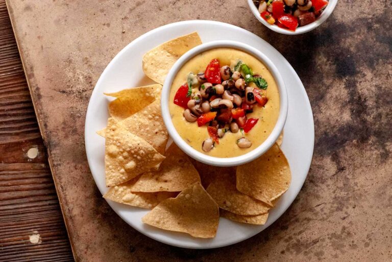 Texas caviar chile con queso