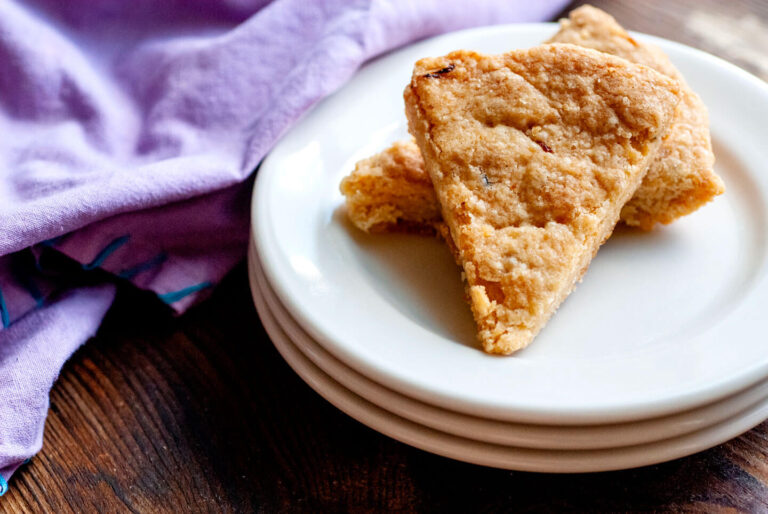 Lemon lavender shortbread