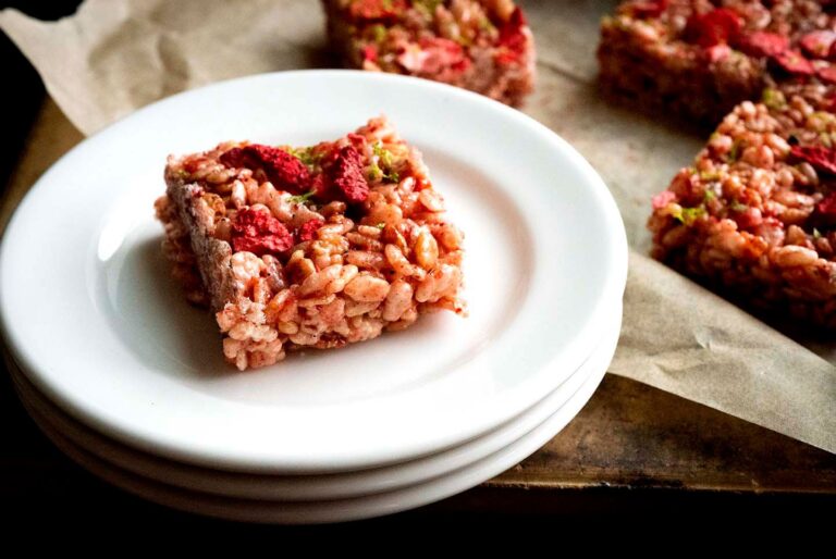 Strawberry Rice Krispies treats