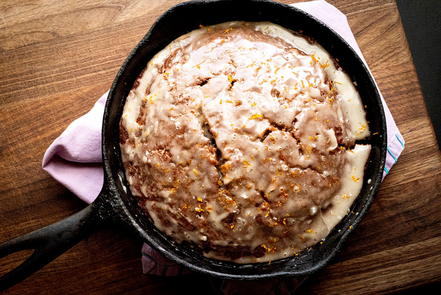 Jalapeno Cheddar Cornbread Skillet - Garnish & Glaze